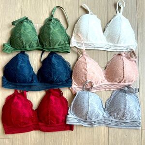 NWOT Scallop Wireless Bra set of 6 Size S